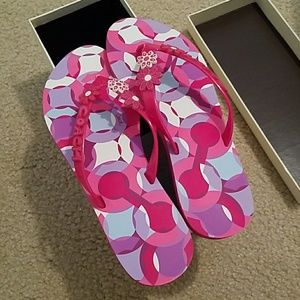 Coach Kerrie flip flops