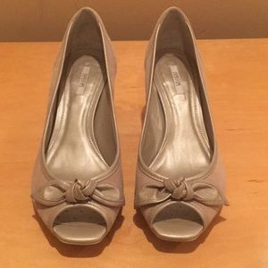 Light beautiful colored shoes. Worn 1 x.