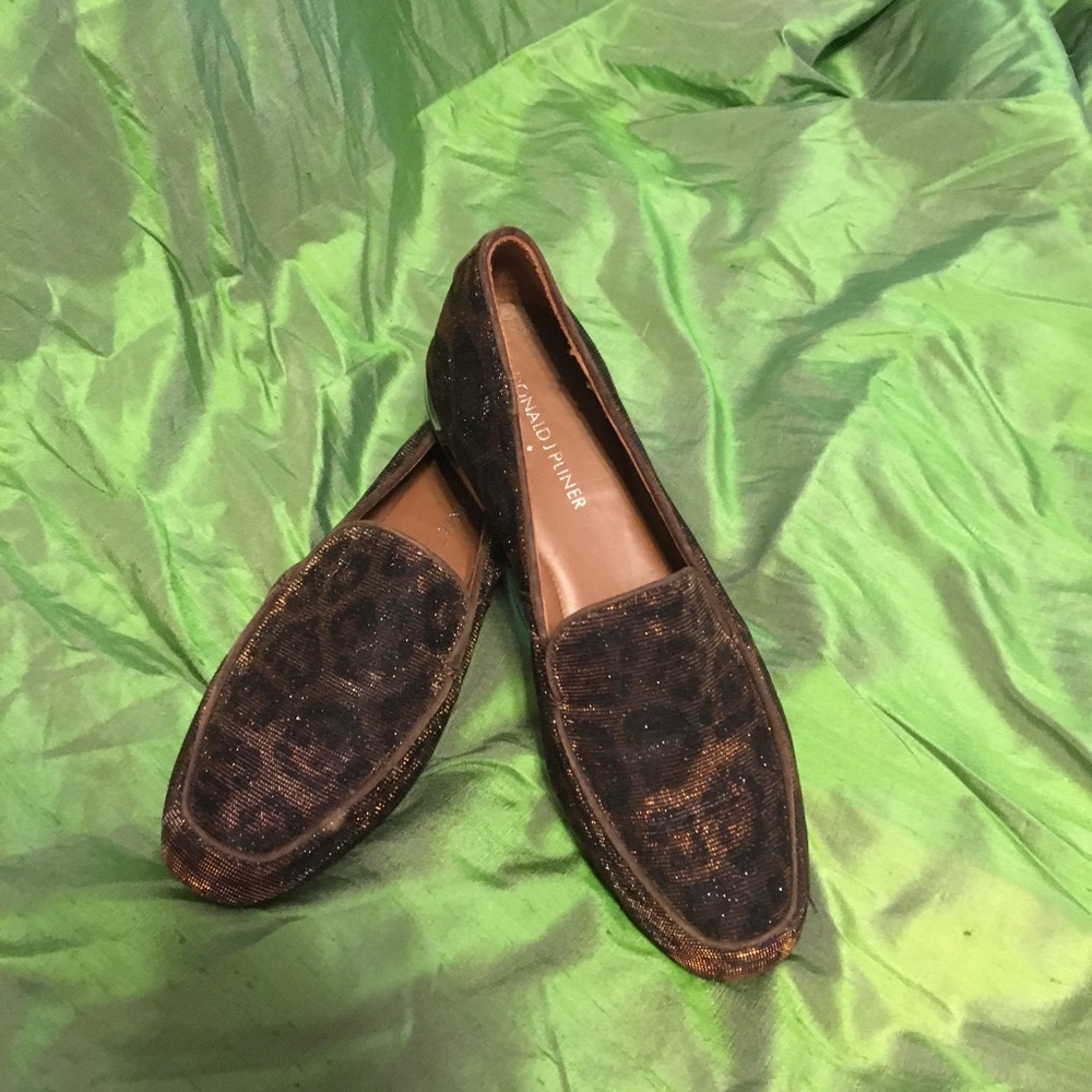 Donald J Pliner loafers excellent condition