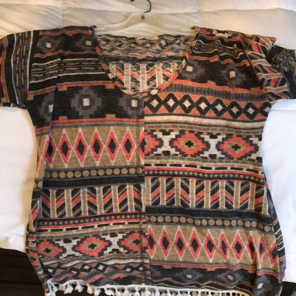 Short sleeve dressy top