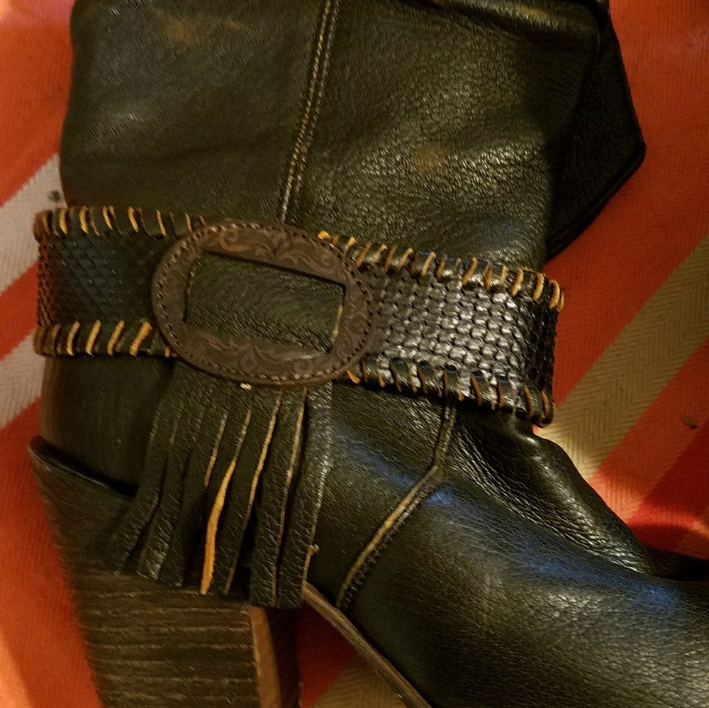 Corral boots
