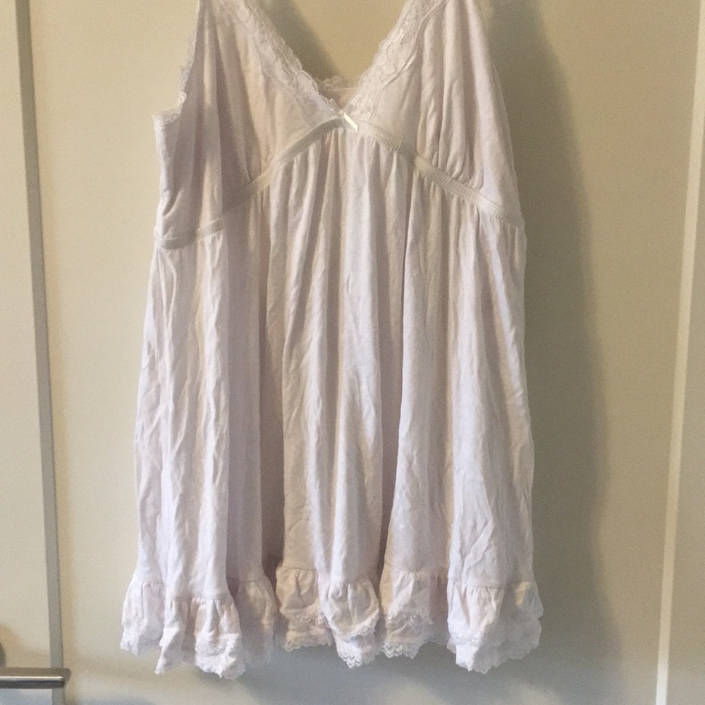 White baby doll chemise from Hips and Curves