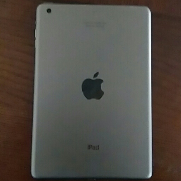 IPad - Picture 2 of 2