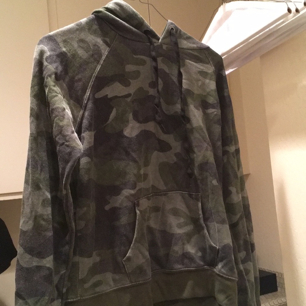 Forever 21 camo hoodie