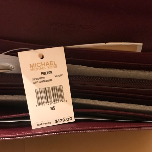 Michael Kors Fulton flap wallet NWT Merlot - Picture 4 of 6
