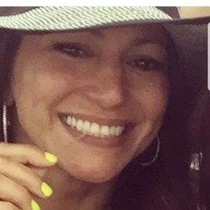 Meet your Posher, Liz