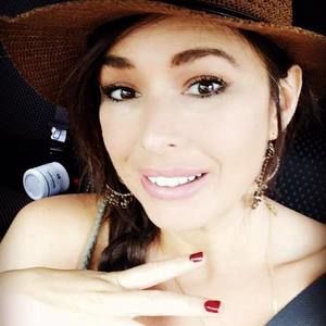 Meet your Posher, Jacqueline