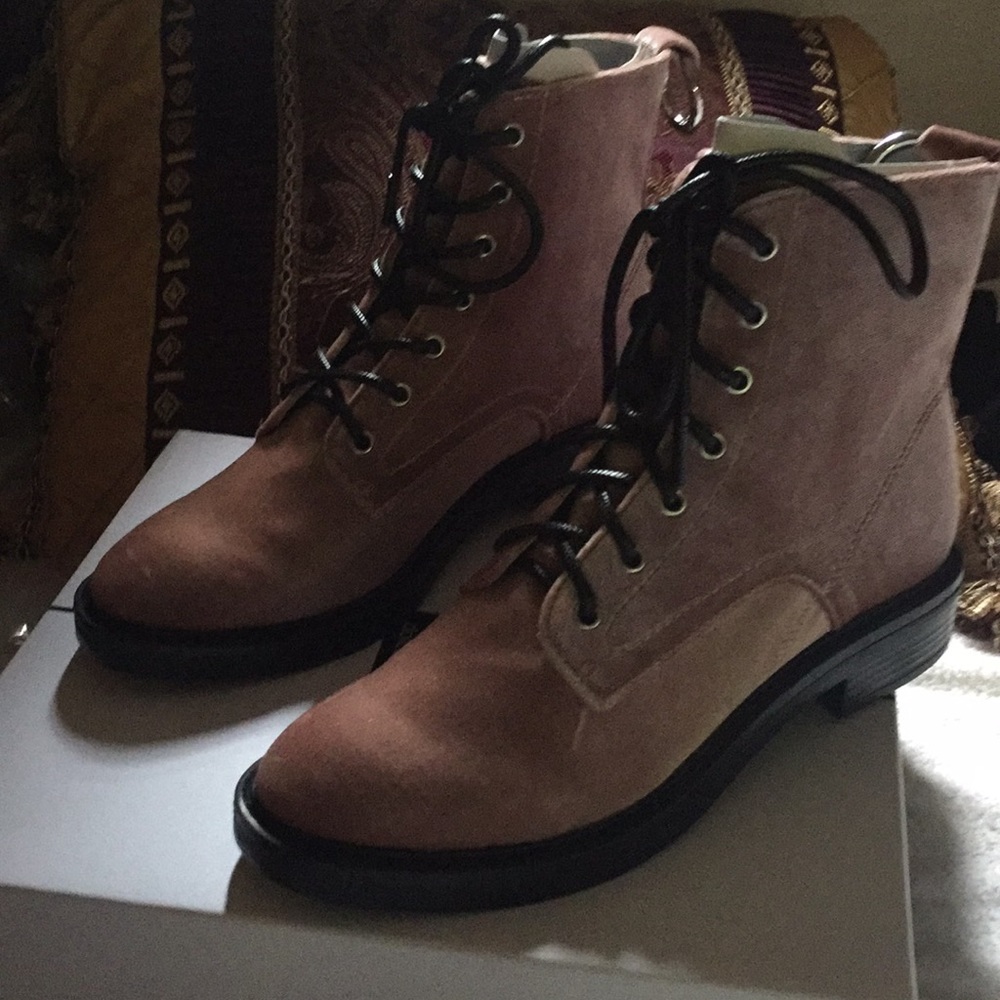 🔵🔵 DOLCE VITA 🔵🔵 ROSE VELVET MOTO BOOTS NWT - Picture 7 of 15