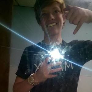 Meet your Posher, Zay