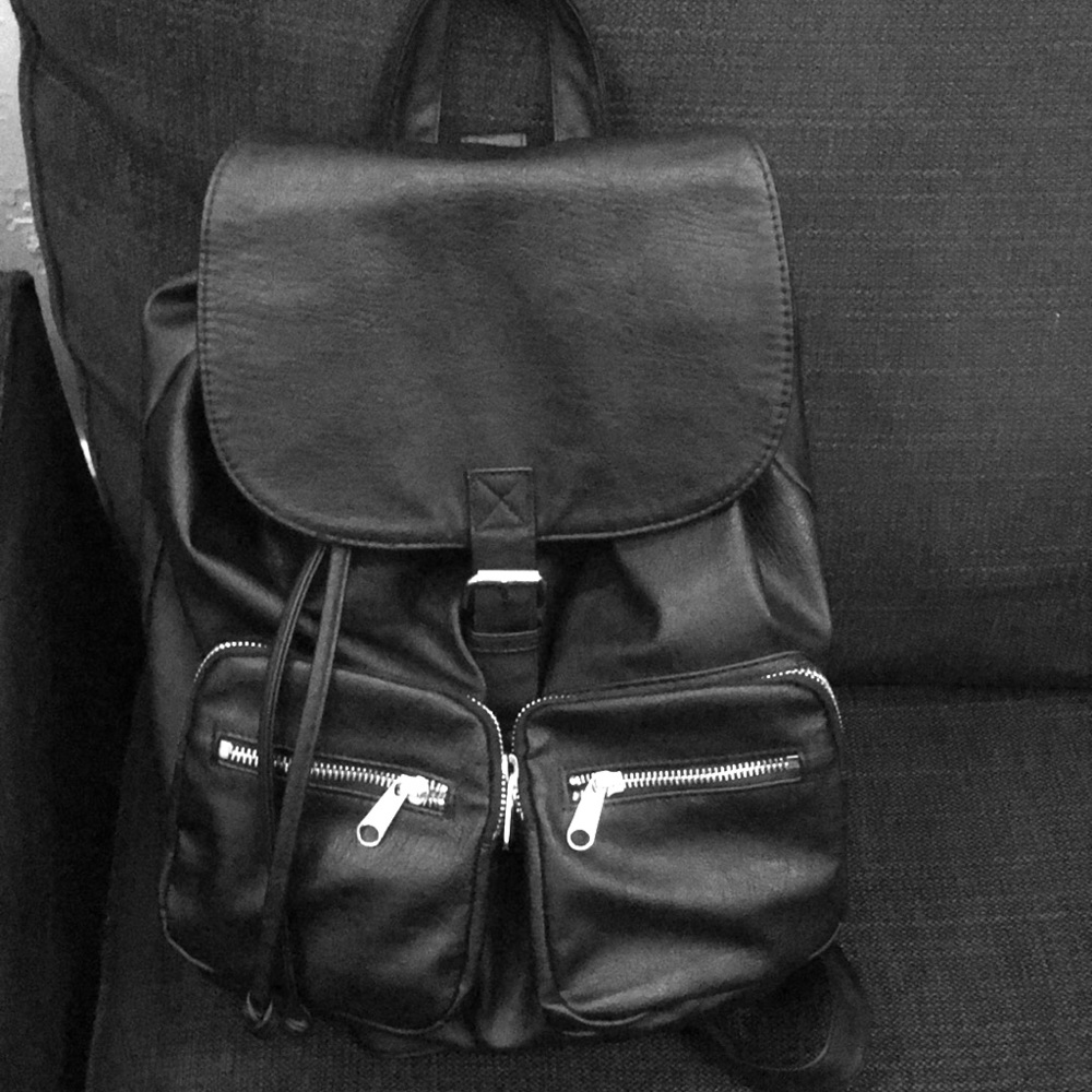 Black Bucket Bag