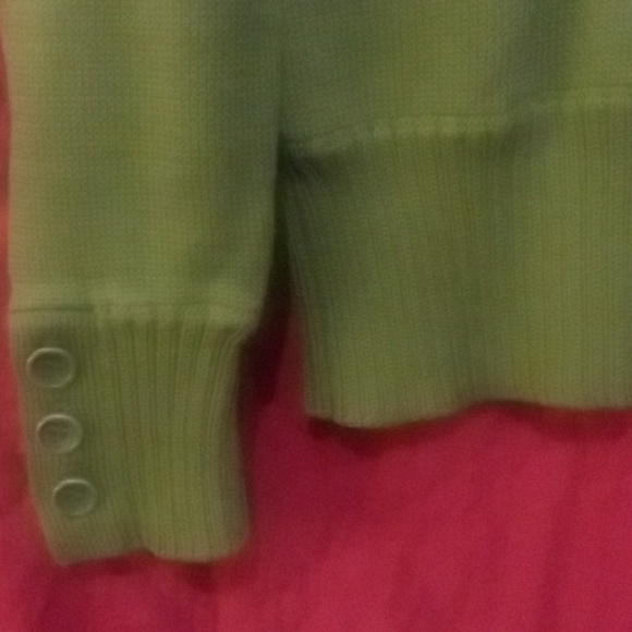 Sweater - Picture 3 of 4