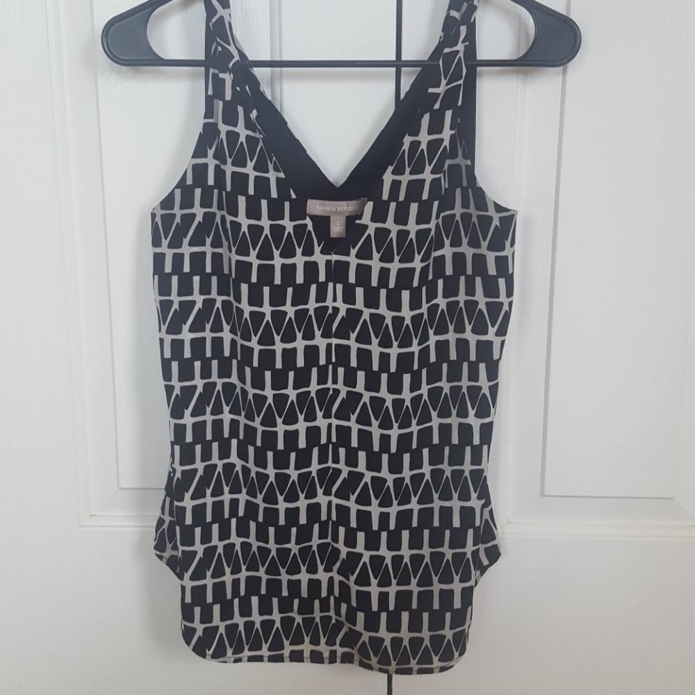 Banana republic women's 2, sleeveles twist blouse