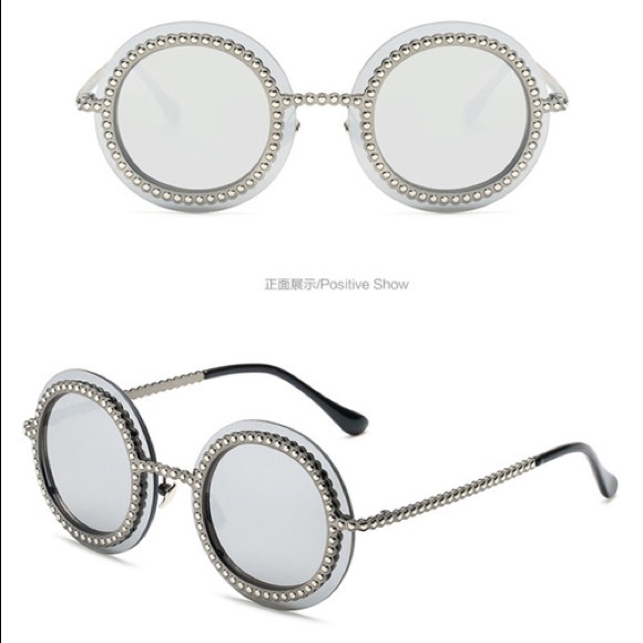 Legendary Glamorous Sunglasses - Picture 4 of 5