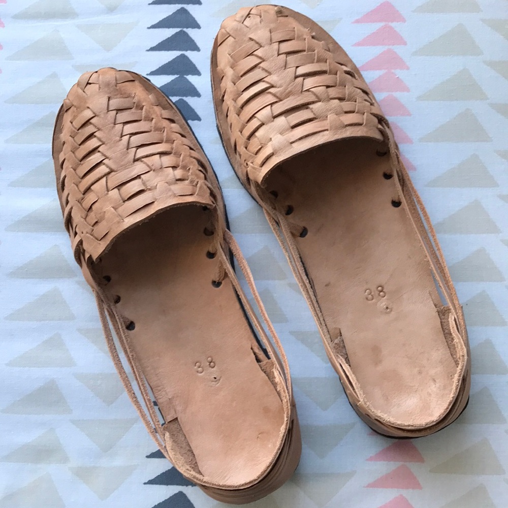 Humble Hilo tan huaraches