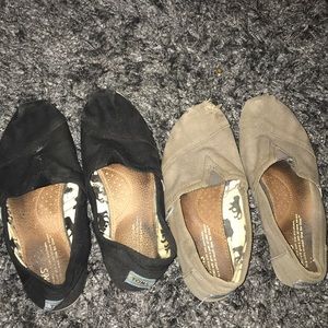 2 Pairs of Used Toms (grey & Black)