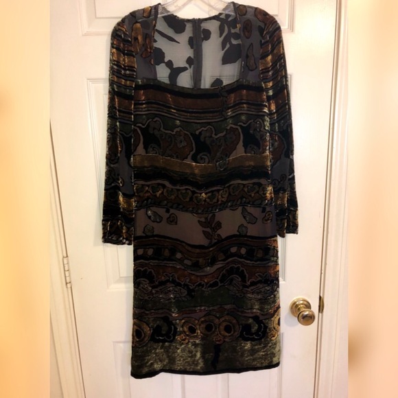 Velvet dress - Picture 1 of 3