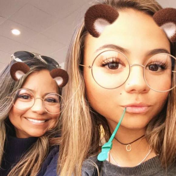 Meet your Posh Ambassador, Sandy🌹 - Picture 3 of 11