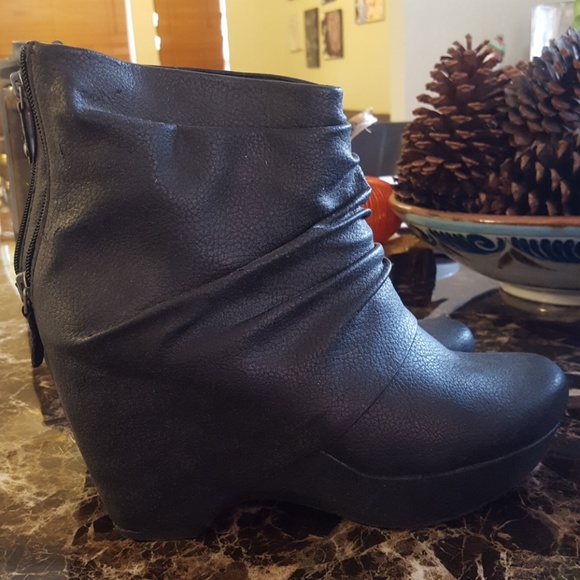 Ankle Boots - Picture 2 of 2