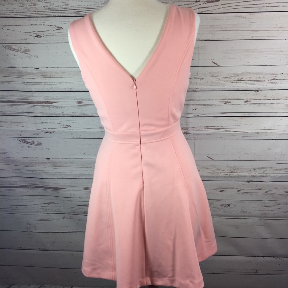 Pink with pearls dress - Picture 4 of 5