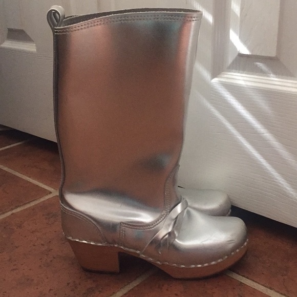 Custom silver Sven boots - Picture 2 of 8