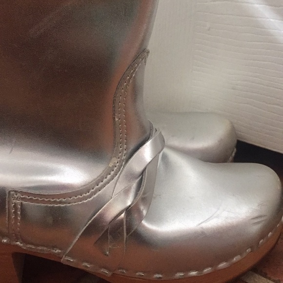 Custom silver Sven boots - Picture 3 of 8