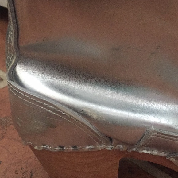 Custom silver Sven boots - Picture 7 of 8