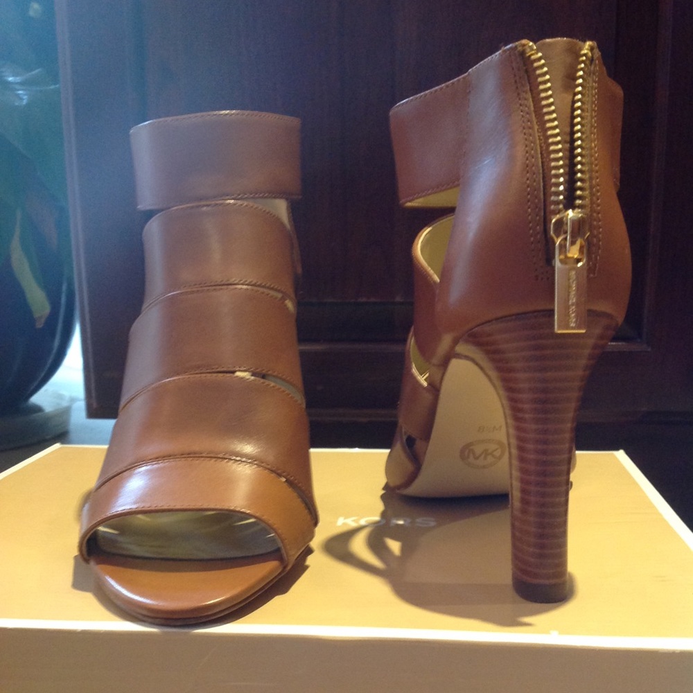 Michael Kors Gisele open toe sandal
