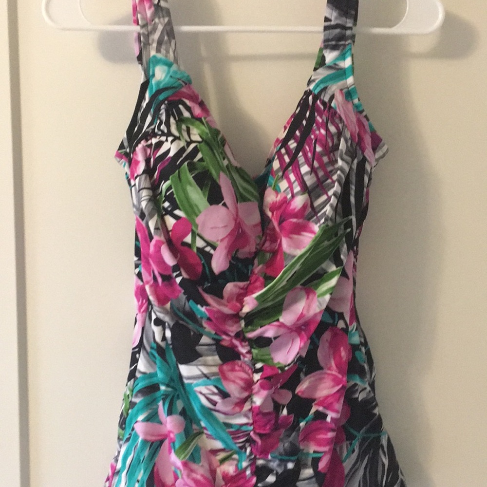 Fitted sexy one piece swimsuit