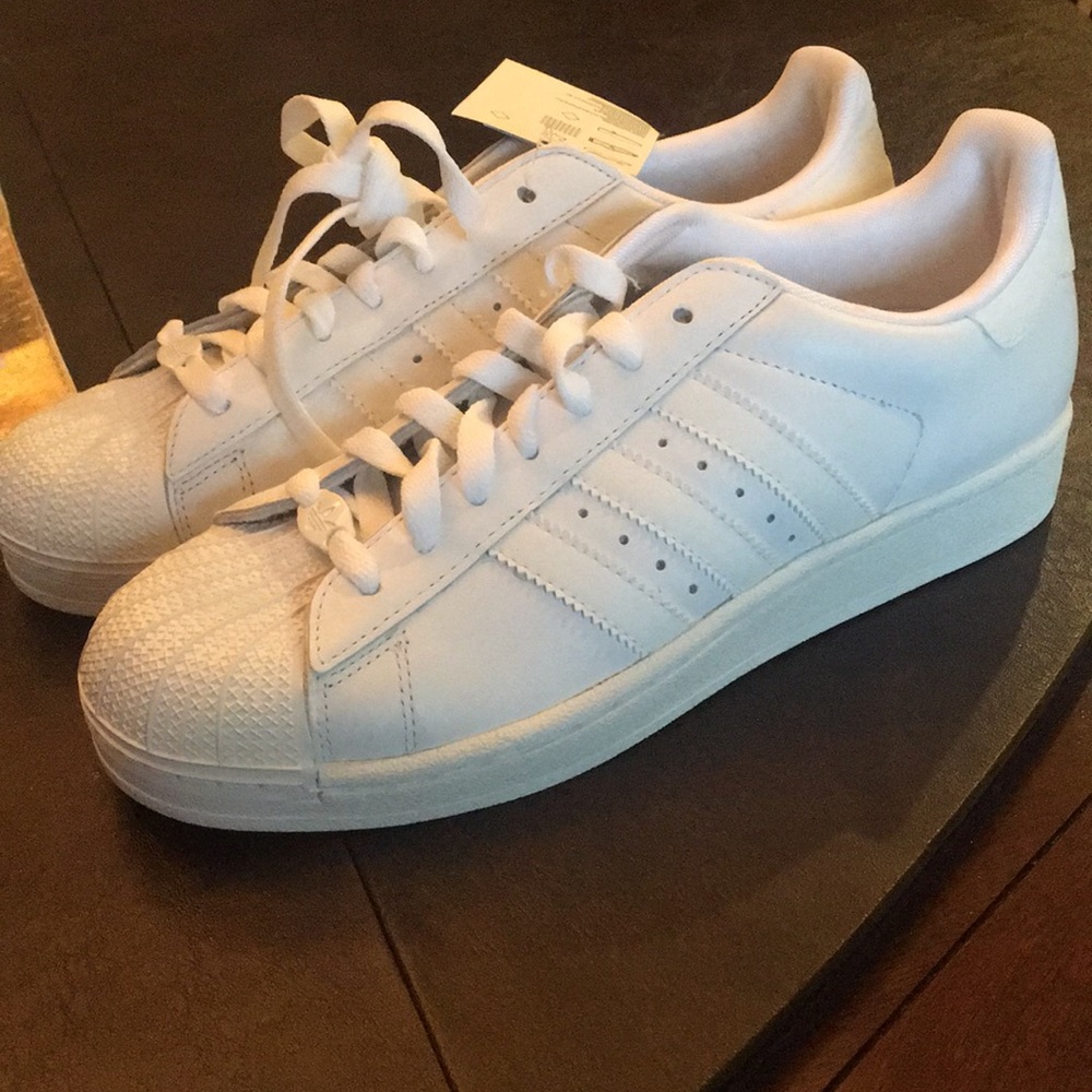 Women’s Adidas superstar 2 originals shoes