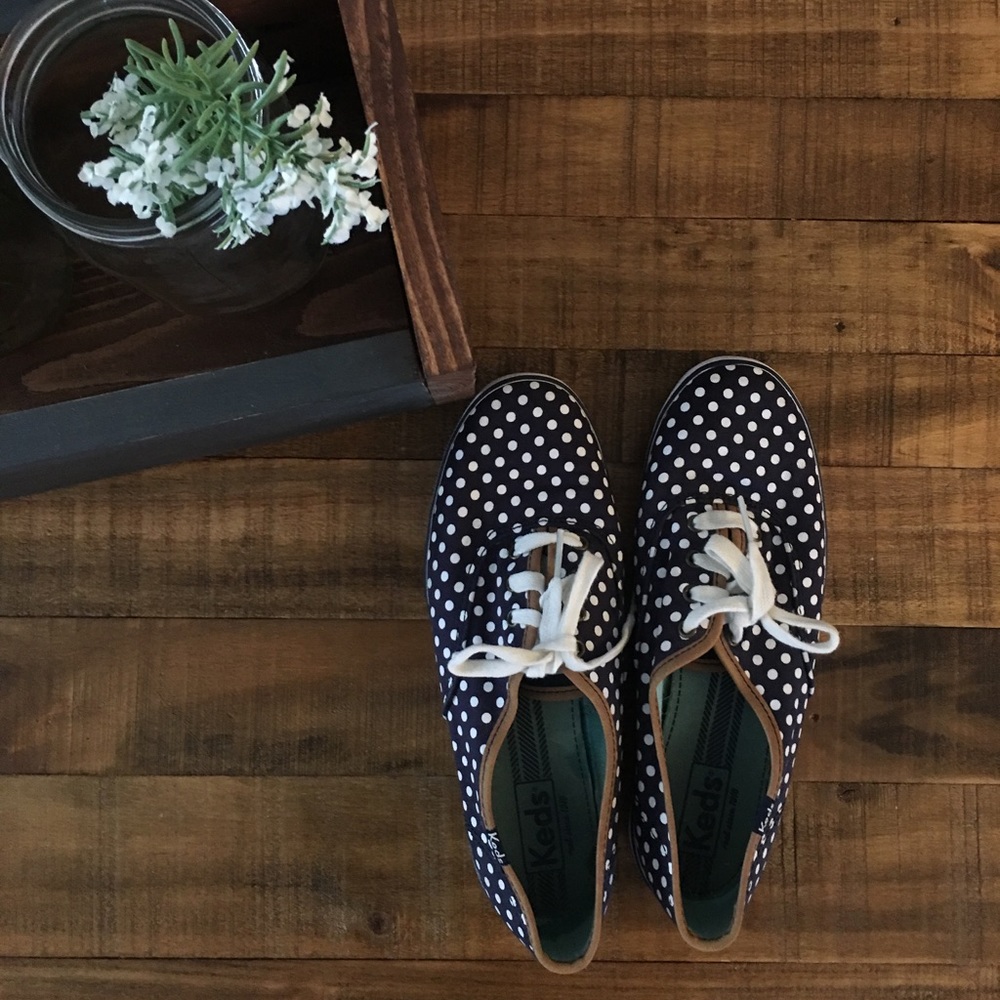 Keds polka dot flat tennis shoes