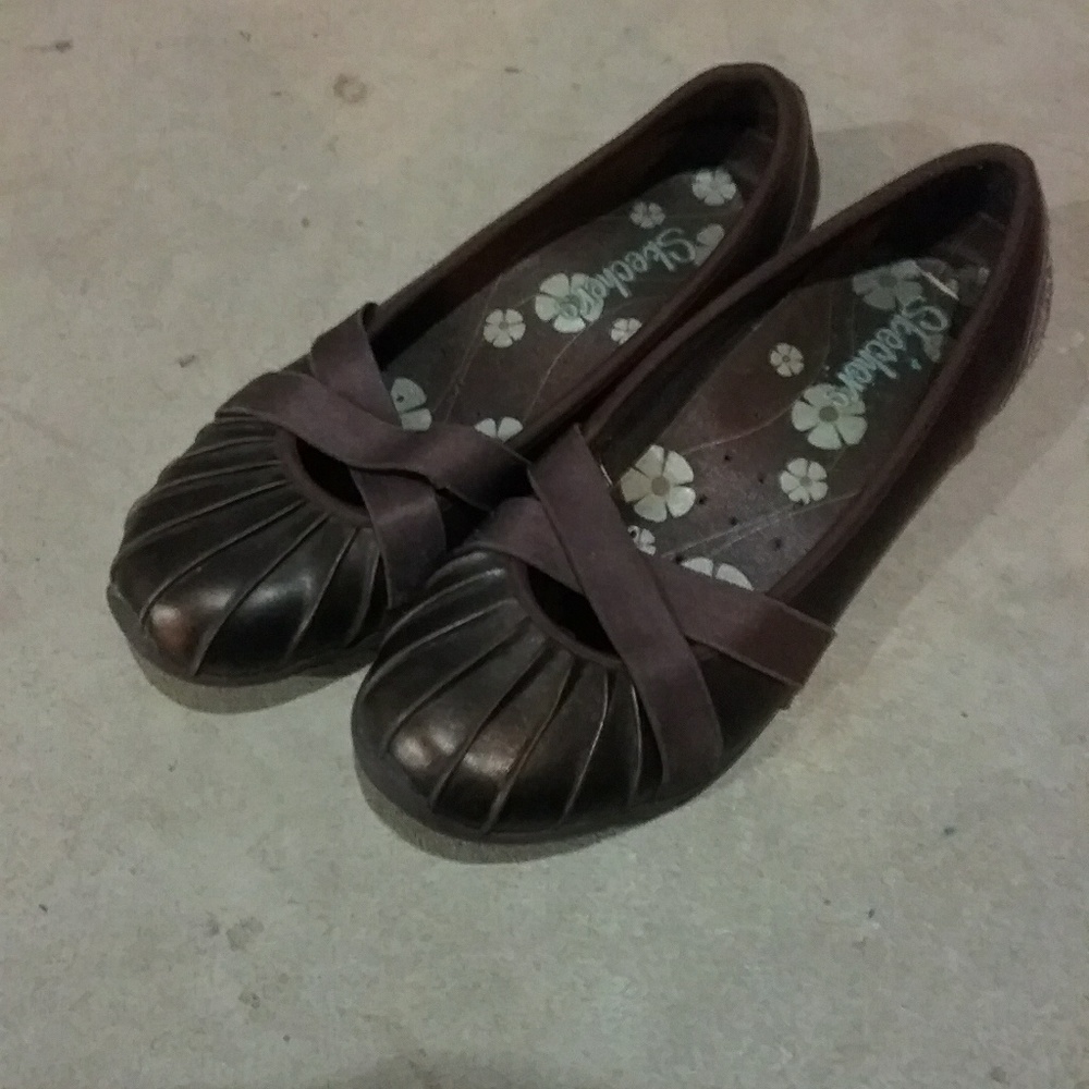 Sketcher slip on shoes