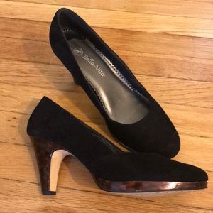 👠🖤Black real suede pumps in 10W -BELLA VITA Zari