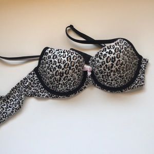 Victoria Secret Pink T-shirt bra