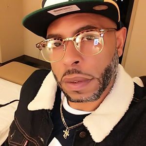 Meet your Posher, Corey