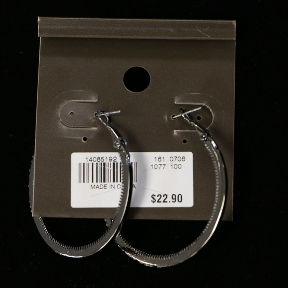 NWT gun metal pave crystal pin catch hoop LTDE52 - Picture 2 of 8