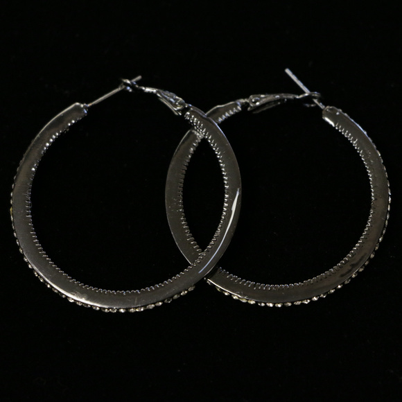 NWT gun metal pave crystal pin catch hoop LTDE52 - Picture 5 of 8