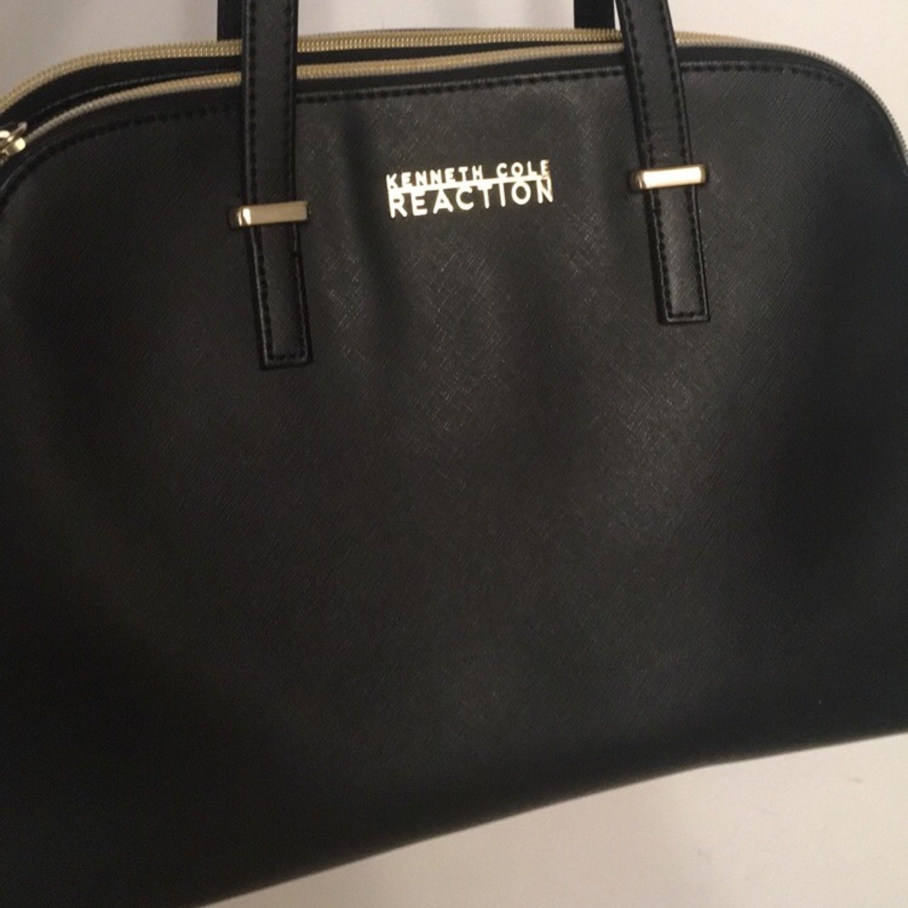 Kenneth Cole Bag