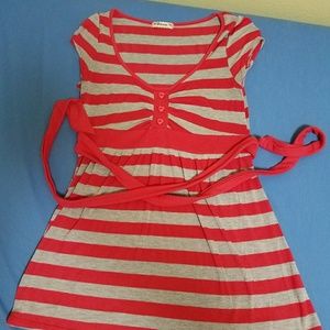 Grey/red striped tunic