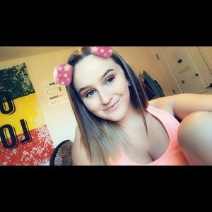 Meet your Posher, Hailey