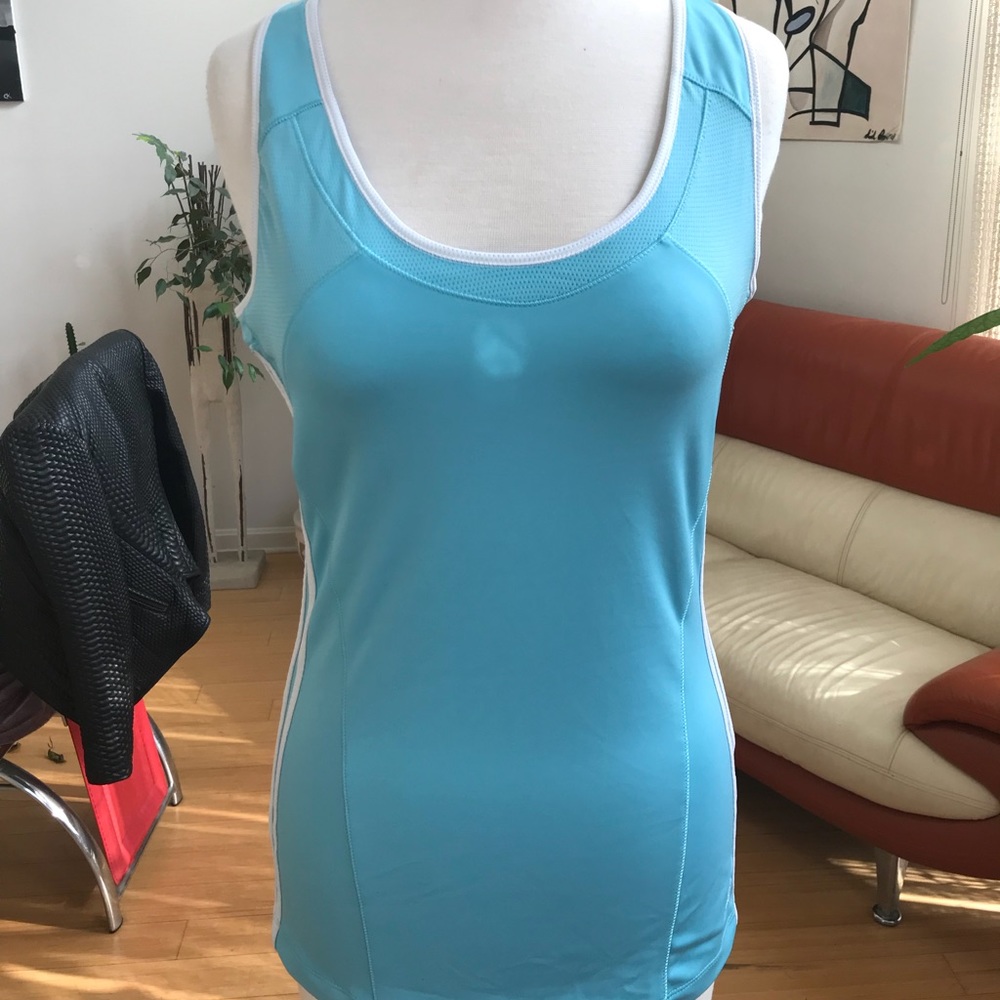 Adidas ClimaCool top size Medium - Picture 2 of 2
