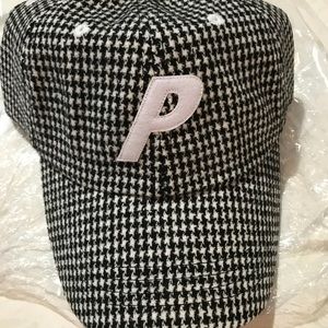 Palace black and white hat Authentic