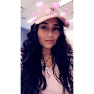 Meet your Posher, Kendra