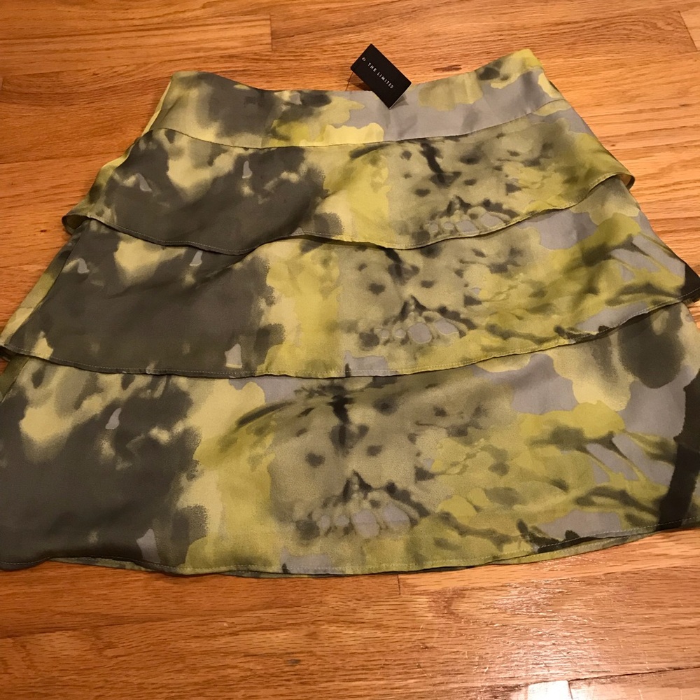 The Limited sz 0 tiered skirt