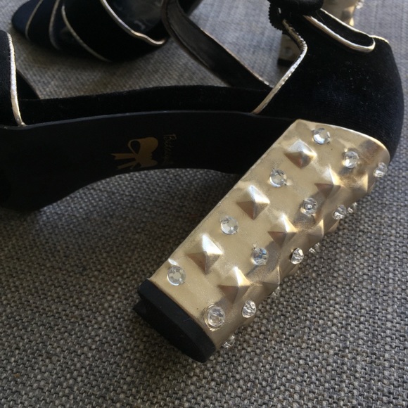 BOGO NEW Betsey Johnson Heartbreaker Heels - Picture 3 of 8