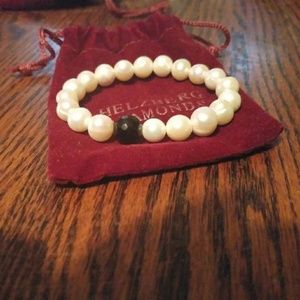 Pearl bracelet with Black oynx
