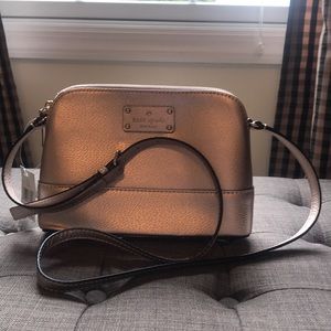 kate spade hanna wellesley crossbody in rosegold