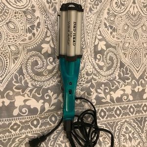 Bed Head Wave Artist deep waver for beach waves