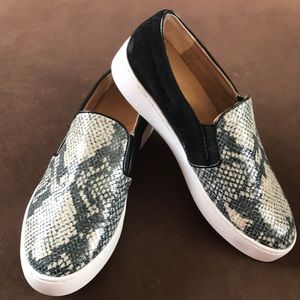 Vionic Women's Midi Slip-On Natural Snake - size 7