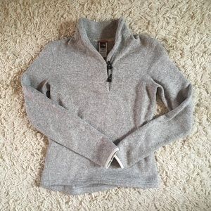 Fleece lined north face pullover
