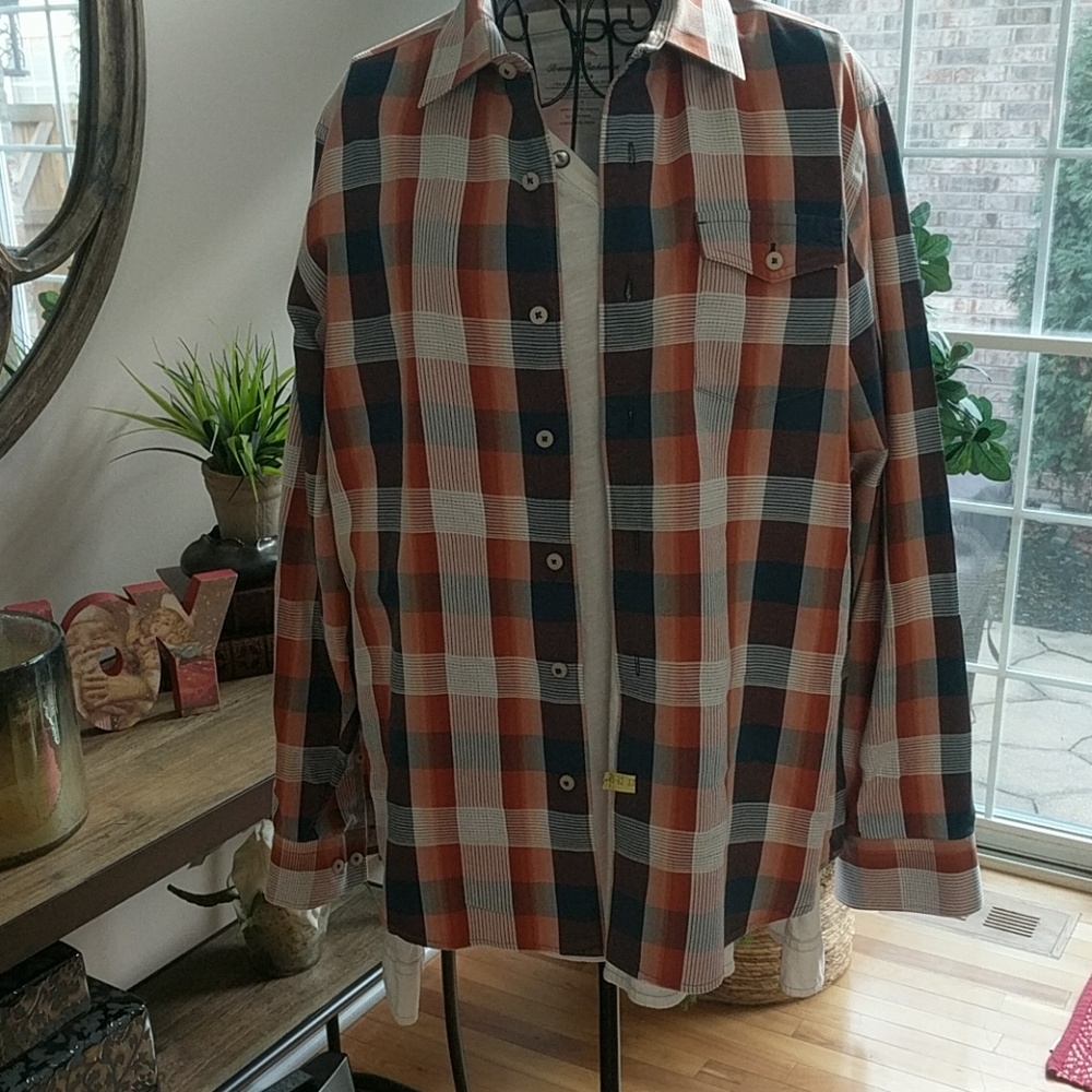 Tommy Bahama button shirt